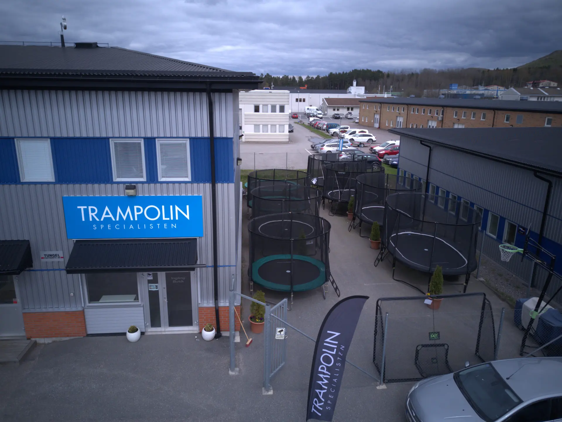Trampolinspecialistens gamla och numera nedstängda butik i Täby.